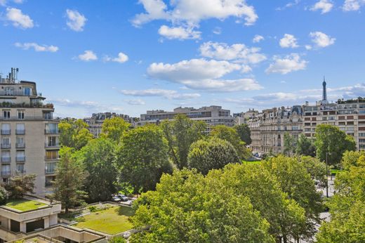 Apartment in La Muette, Auteuil, Porte Dauphine, Paris