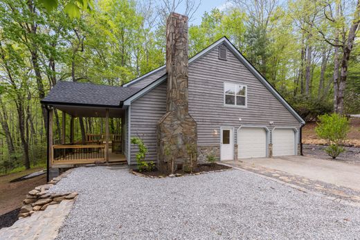 Detached House in Sapphire, Transylvania County