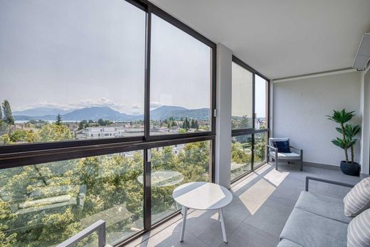 Apartment / Etagenwohnung in Annecy-le-Vieux, Haute-Savoie