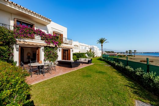 Twee-onder-een-kapwoning in Estepona, Provincia de Málaga