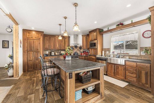 Detached House in Thayne, Lincoln County