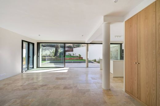 Detached House in Aix-en-Provence, Bouches-du-Rhône