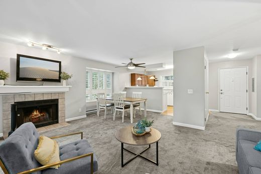 Apartment / Etagenwohnung in Kirkland, King County