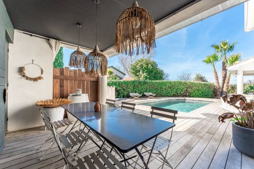 Detached House in Baillargues, Hérault