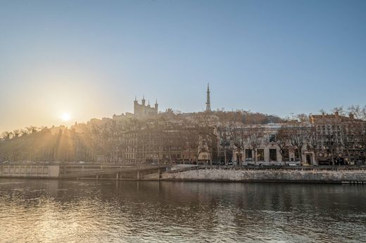 Apartment / Etagenwohnung in Lyon, Rhône