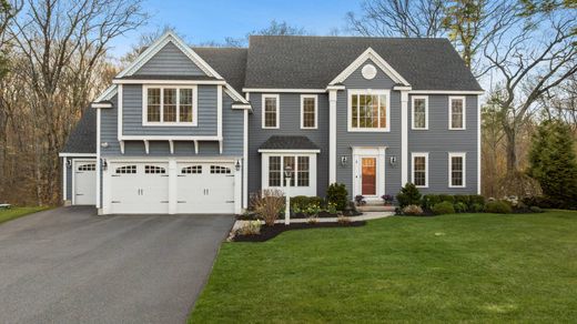 Detached House in Southborough, Worcester County