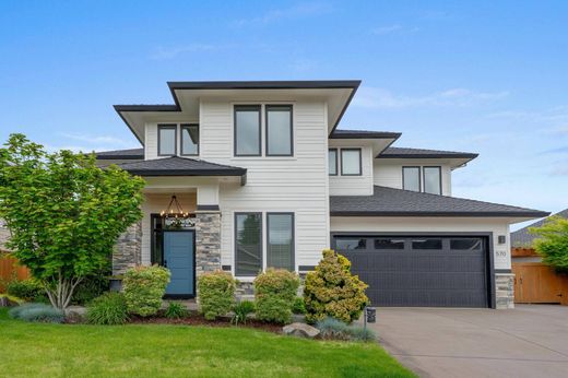 Luxury home in Canby, Clackamas County