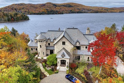 Mont-Tremblant, Laurentidesの一戸建て住宅