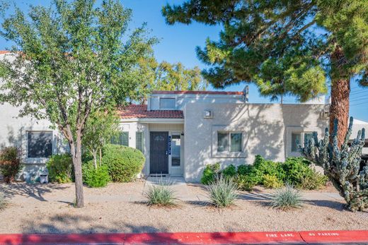 Townhouse in Phoenix, Maricopa County
