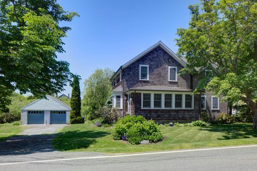 Detached House in Middletown, Newport County