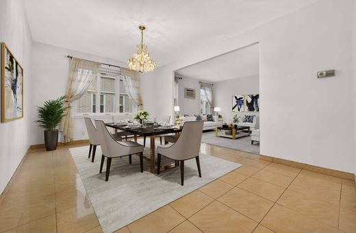 Townhouse in Brooklyn, Kings County