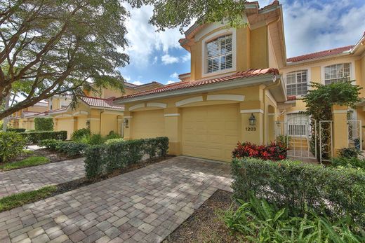 Apartment / Etagenwohnung in Naples, Collier County