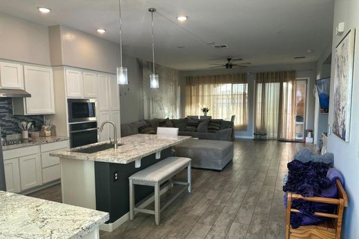 Apartment in Phoenix, Maricopa County