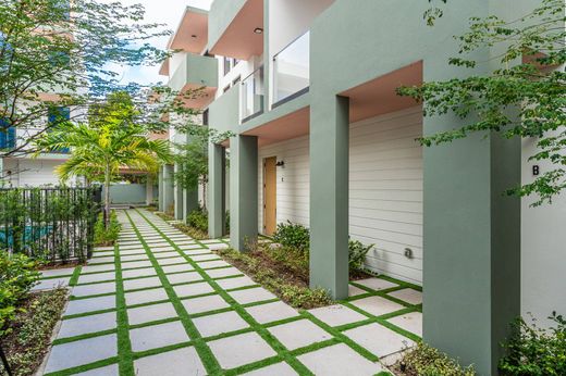 Townhouse in Miami, Miami-Dade
