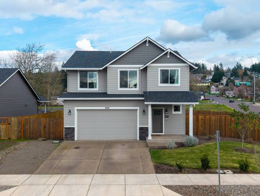 Detached House in Brownsville, Linn County