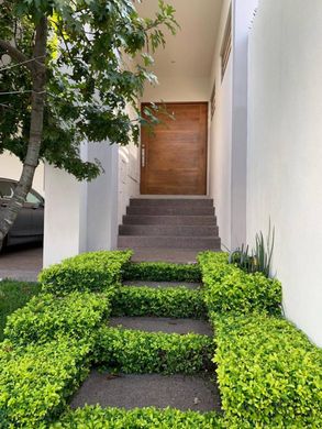 Detached House in San Pedro Garza García, Nuevo León