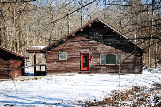 Detached House in Austerlitz, Columbia County