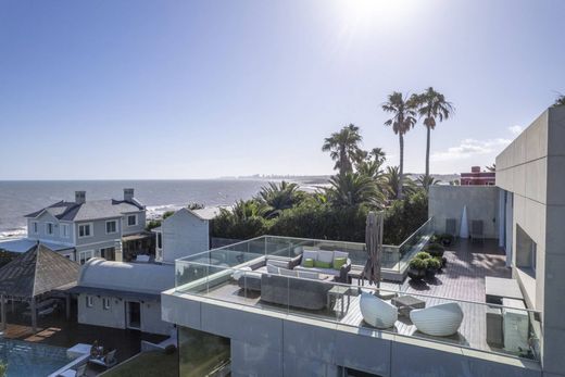 Einfamilienhaus in La Barra, San Carlos