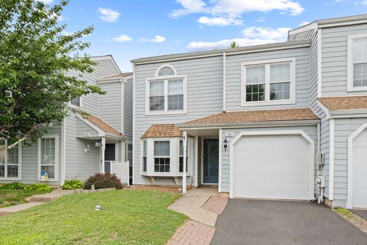 Townhouse in Newtown, Bucks County