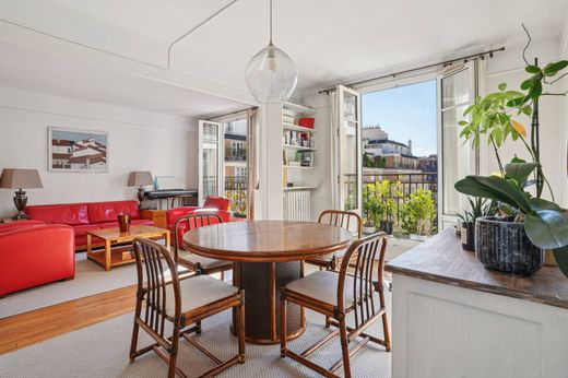 Apartment in Neuilly-sur-Seine, Hauts-de-Seine