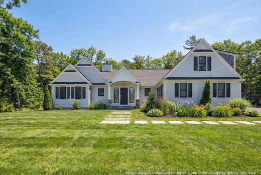 Detached House in East Sandwich, Barnstable County