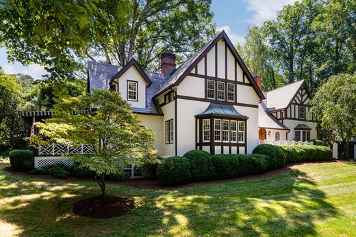 Asheville, Buncombe Countyの一戸建て住宅