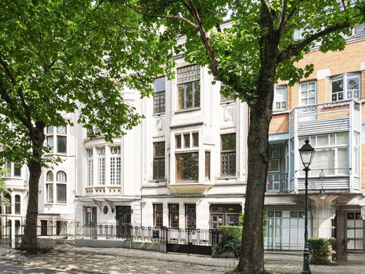 Einfamilienhaus in Ixelles/Elsene, Region Brüssel-Hauptstadt