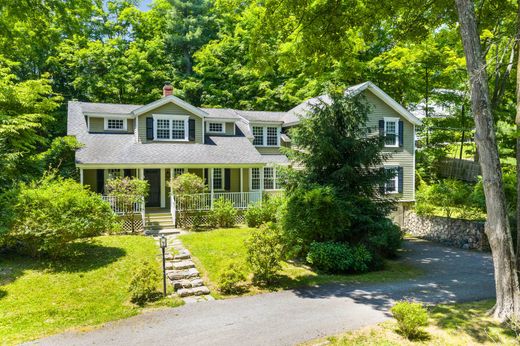 Detached House in New Canaan, Fairfield County