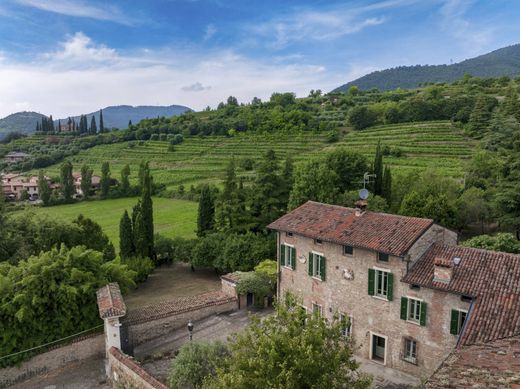 Villa a Gussago, Brescia