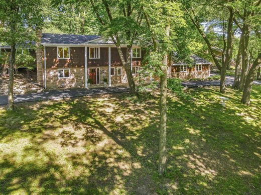 Detached House in Shorewood, Hennepin County