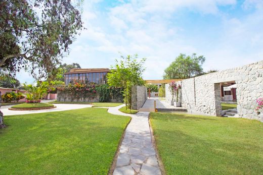 Detached House in Lima, Departamento de Lima