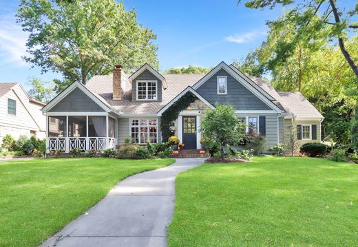 Vrijstaand huis in Leawood, Johnson County