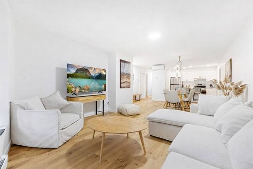 Apartment / Etagenwohnung in Montreal, City of Montréal