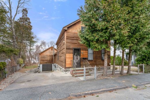 Detached House in Boston, Suffolk County