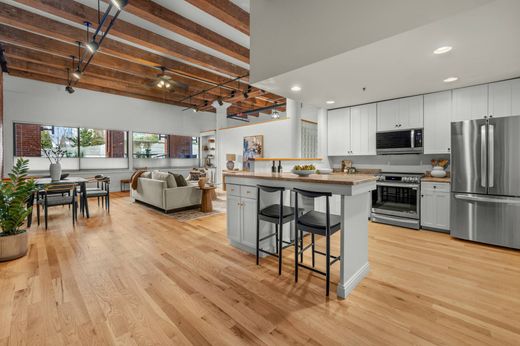 Apartment / Etagenwohnung in Boston, Suffolk County