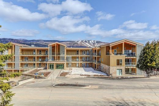 Apartment / Etagenwohnung in Mont-Tremblant, Laurentides
