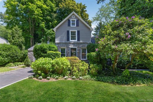 Detached House in Huntington Station, Suffolk County