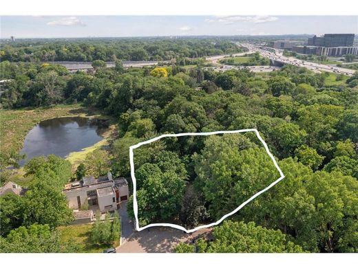 Land in Golden Valley, Hennepin County