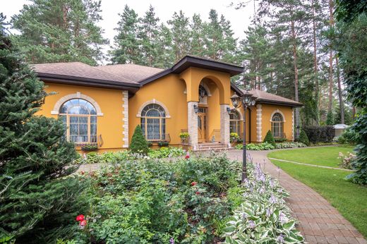 Villa in Lilaste, Saulkrastu Novads