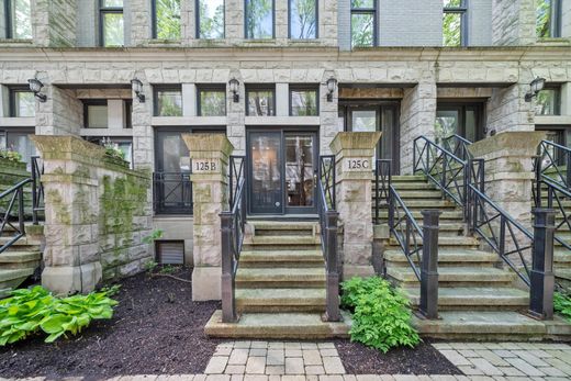 Townhouse in Chicago, Cook County