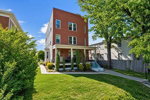Apartment in Washington, Washington County