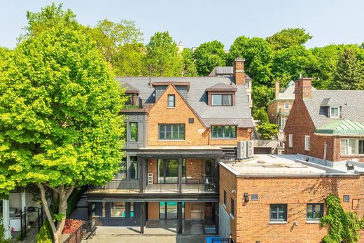 Detached House in Westmount, City of Montréal