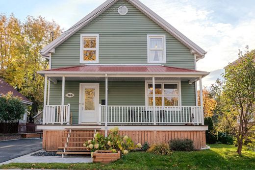 Casa Unifamiliare a Rimouski, Bas-Saint-Laurent