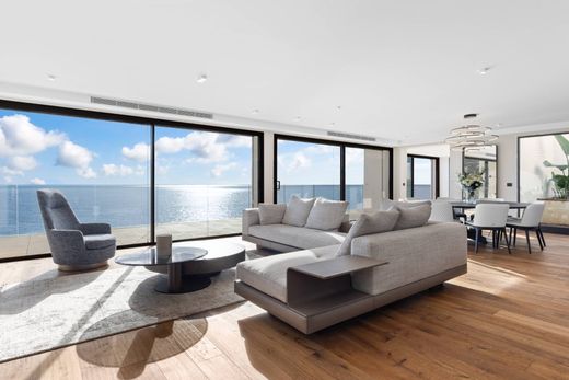 Apartment / Etagenwohnung in Roquebrune-Cap-Martin, Alpes-Maritimes