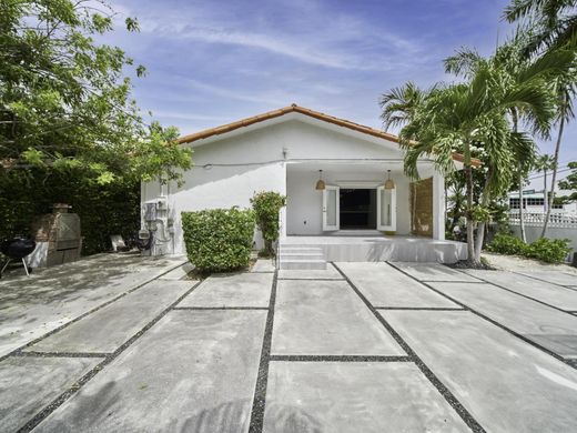 Частный Дом, Майами-Бич, Miami-Dade County