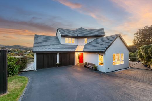 Luxury home in Porirua, Porirua City