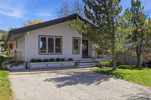 Duplex - Steamboat Springs, Routt County