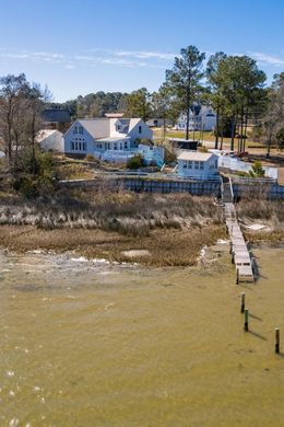 Sneads Ferry, Onslow Countyの一戸建て住宅