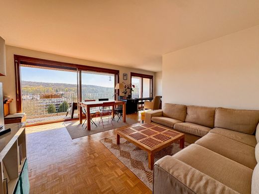 Apartment / Etagenwohnung in Meudon, Hauts-de-Seine