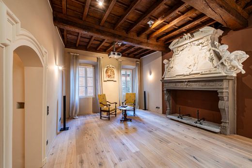 Двухуровневые апартаменты, Bissone, Lugano